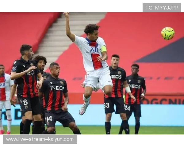 尼斯本赛季12轮联赛打进17球失18球，攻防表现一般