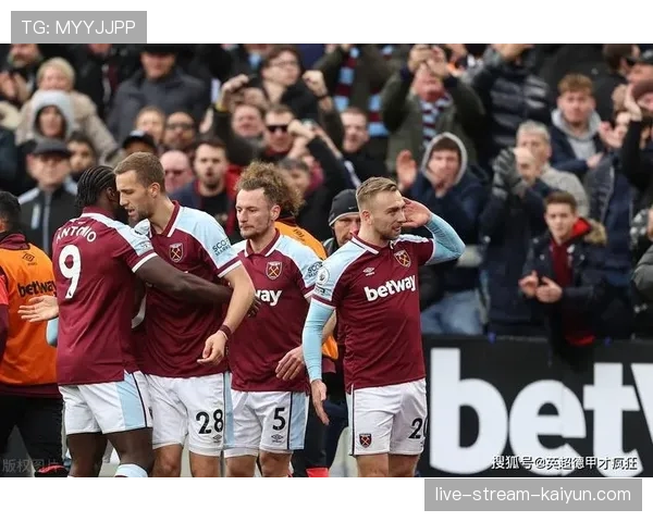 切尔西2-1西汉姆联，波切蒂诺的“摇滚足球”与莫耶斯的传统英式对抗
